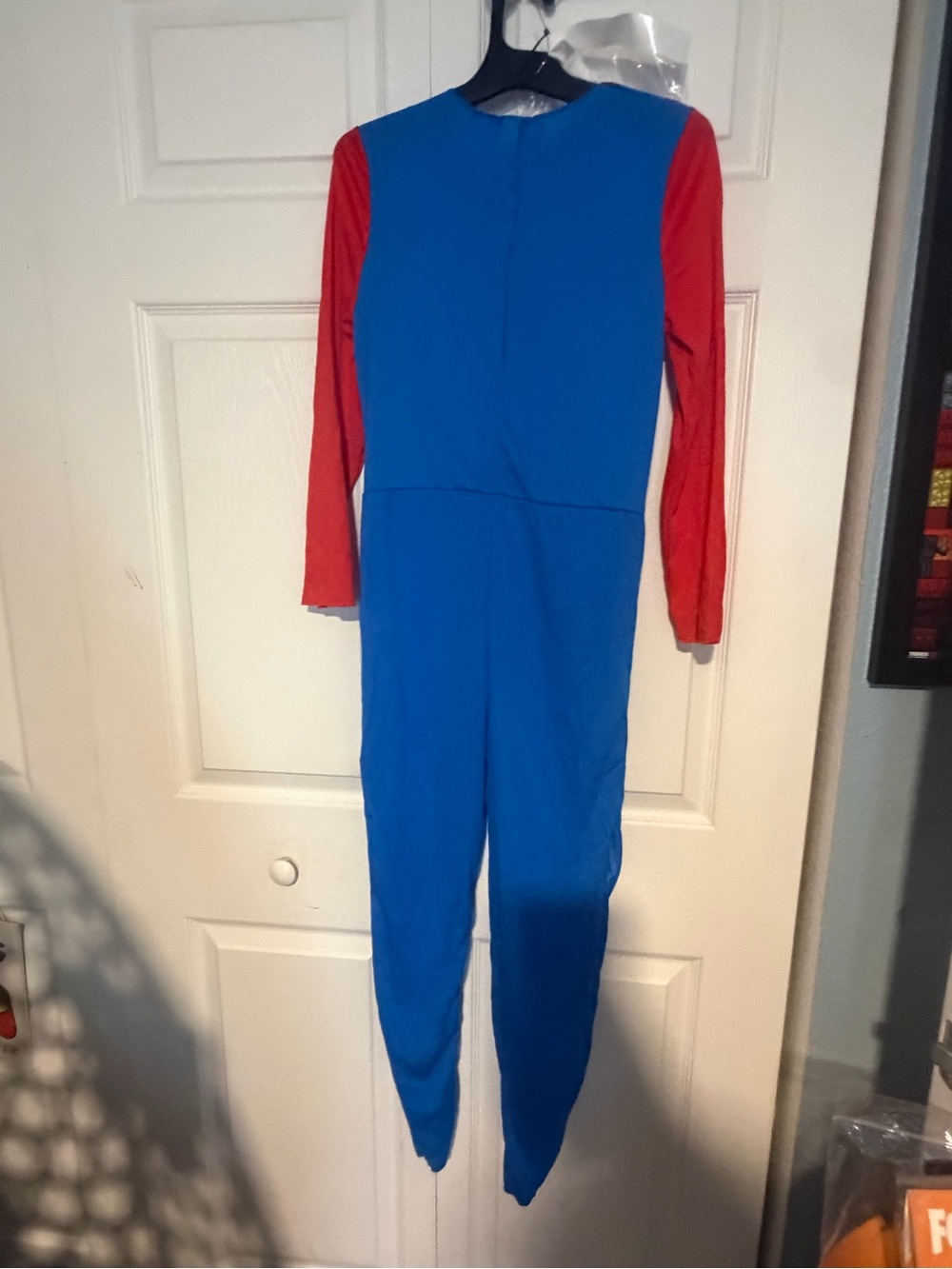 Target Men’s Mario - Picture 2 of 3